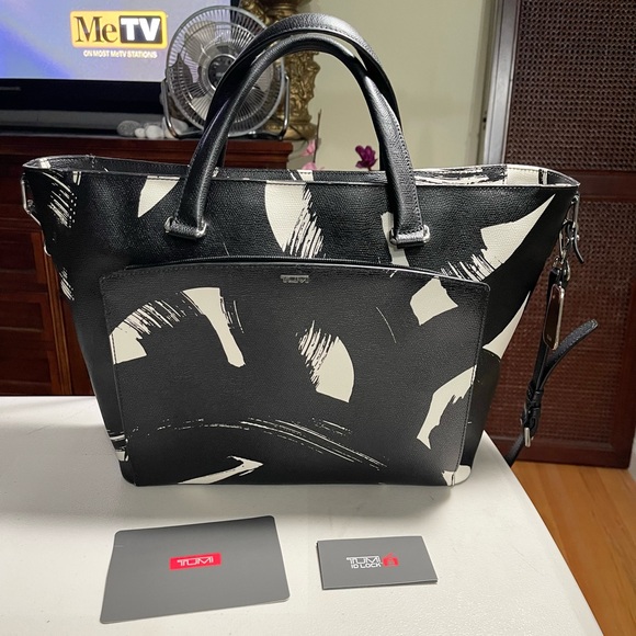 TUMI Sinclair large Camila tote - Picture 4 of 16